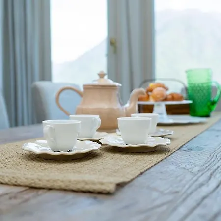 Storica Sul Di Con Darsena Privata * Argegno