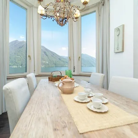 Storica Sul Di Con Darsena Privata *