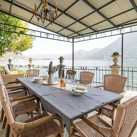 Storica Sul Di Con Darsena Privata Argegno