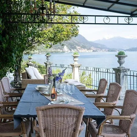 Storica Sul Di Con Darsena Privata *