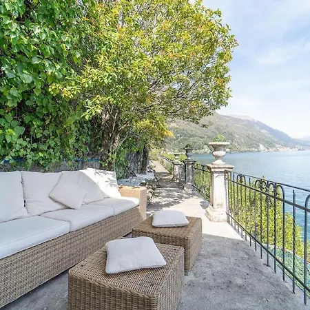 Storica Sul Di Con Darsena Privata * Argegno