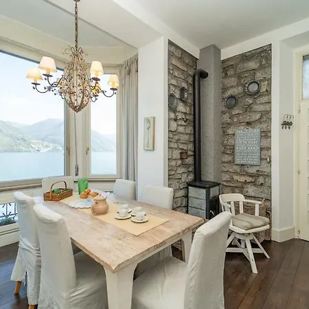 Storica Sul Di Con Darsena Privata * Argegno