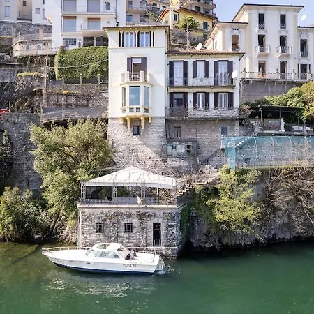Lejlighed Storica Sul Di Con Darsena Privata *