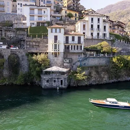 Storica Sul Di Con Darsena Privata *