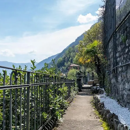 Storica Sul Di Con Darsena Privata *