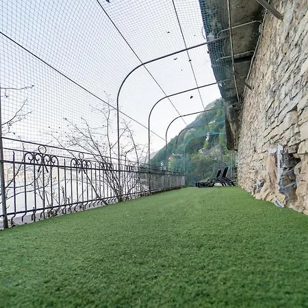 Storica Sul Di Con Darsena Privata * Argegno