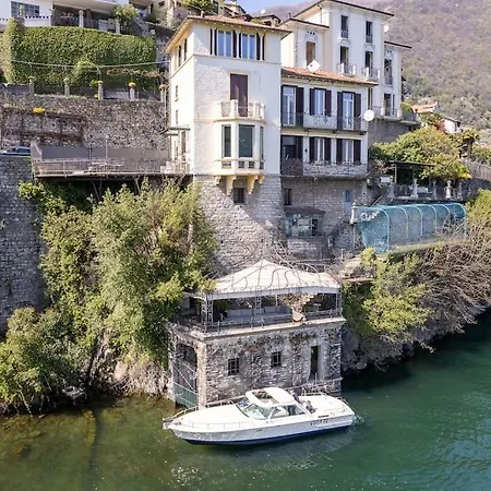 Storica Sul Di Con Darsena Privata *