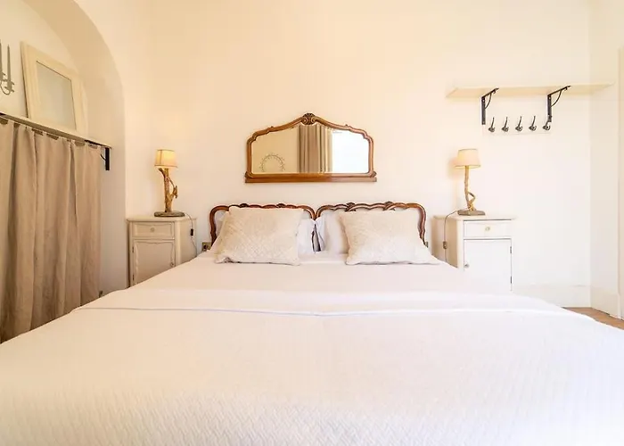 Storica Sul Di Con Darsena Privata *