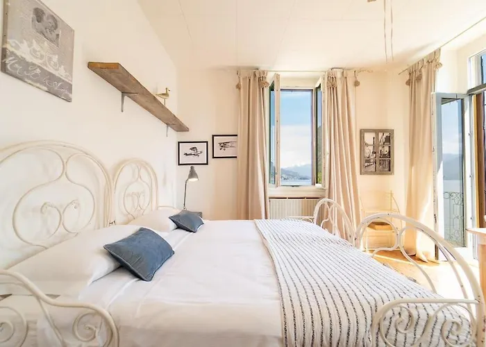 Storica Sul Di Con Darsena Privata *