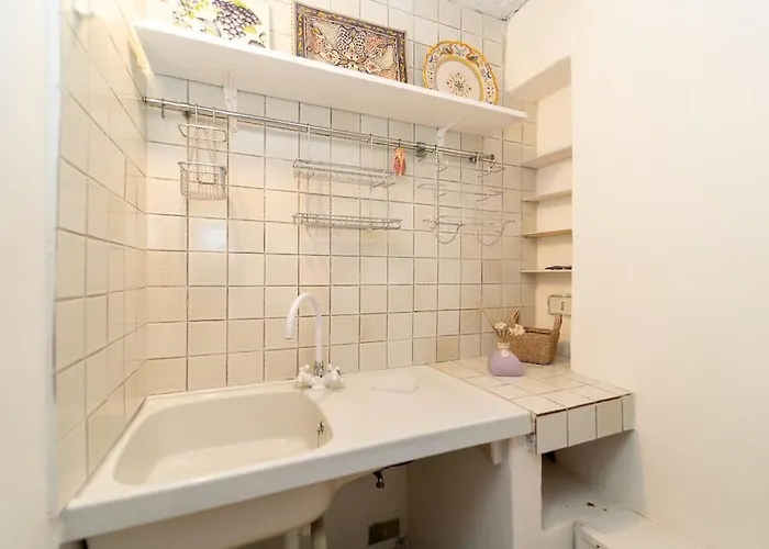 Storica Sul Di Con Darsena Privata *