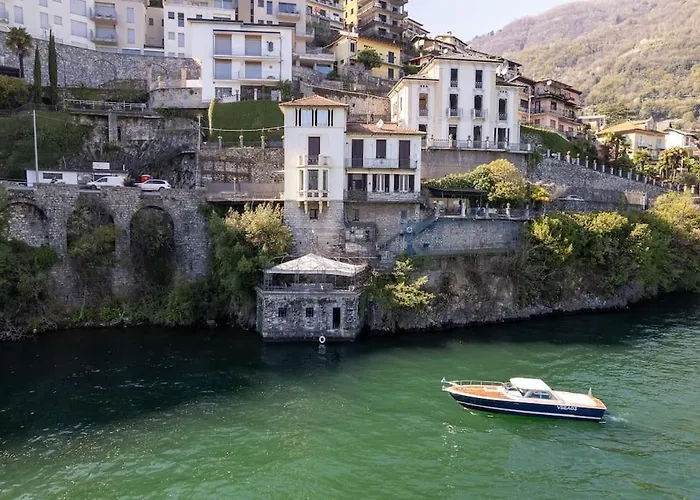 Storica Sul Di Con Darsena Privata *