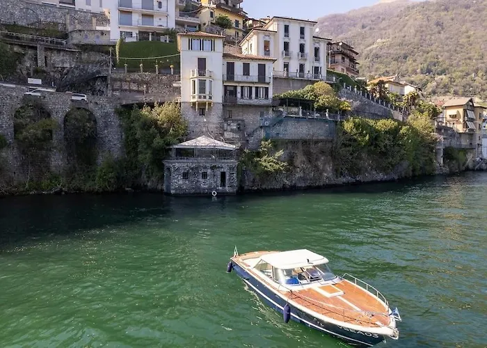 Storica Sul Di Con Darsena Privata