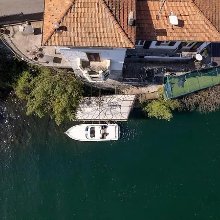 Storica Sul Di Con Darsena Privata דירה *