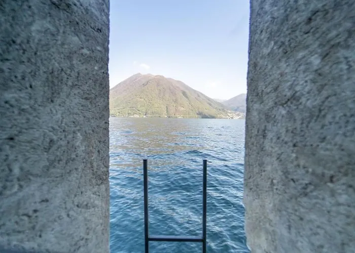 Storica Sul Di Con Darsena Privata *