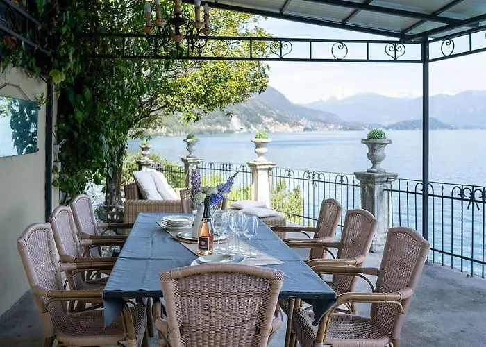 Storica Sul Di Con Darsena Privata *